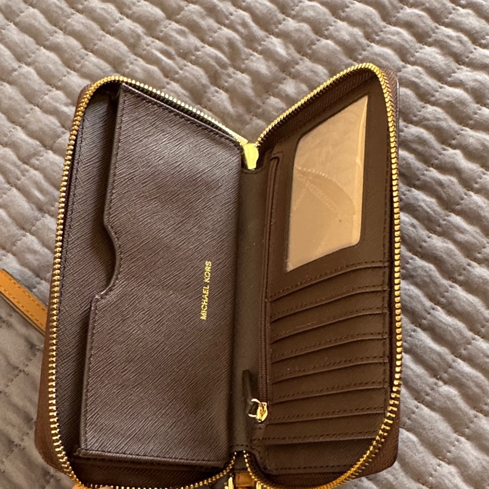 Michael Kors Wristlet Wallet - Picture 4 of 6
